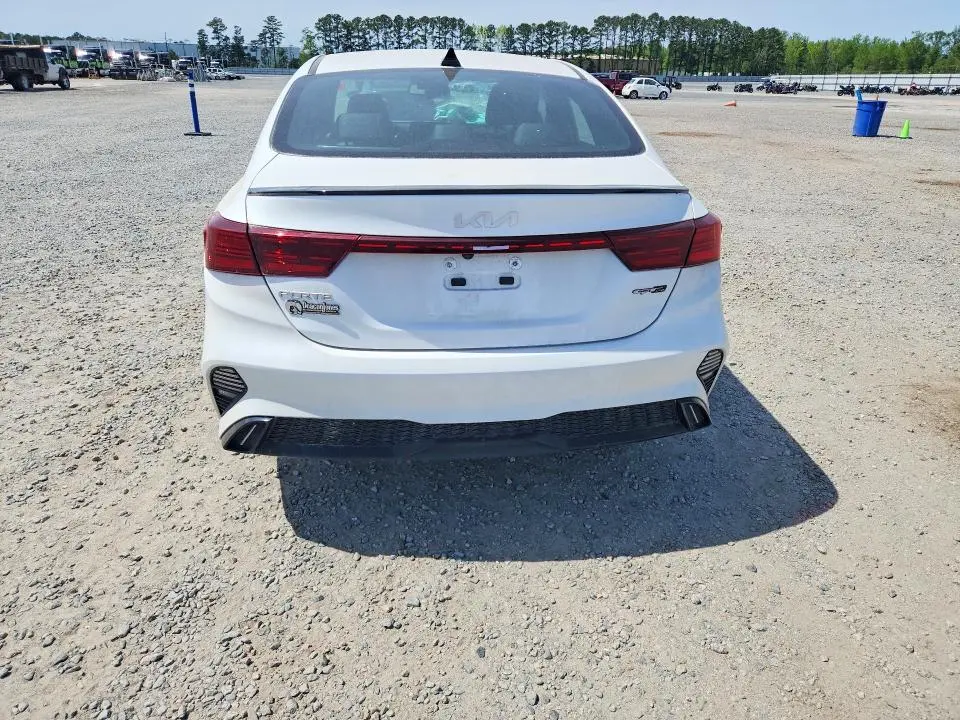 2023 KIA FORTE GT LINE  