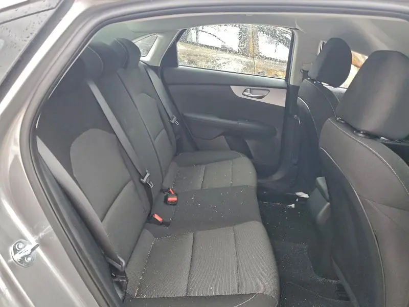 2024 KIA FORTE LX  