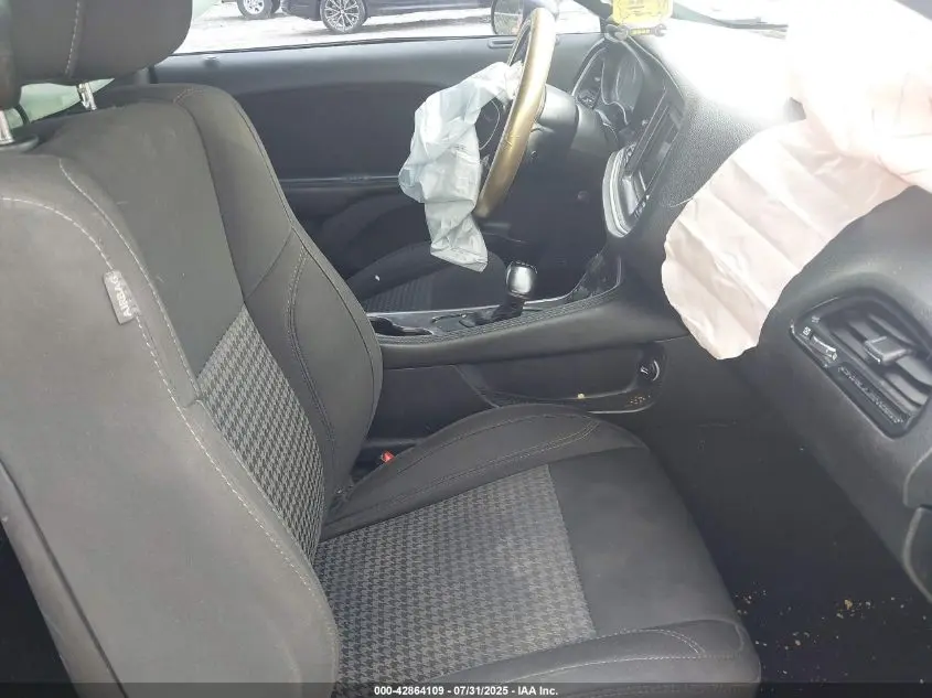 2019 DODGE CHALLENGER SXT