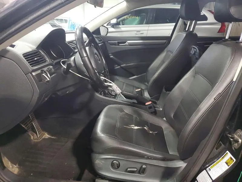 2017 VOLKSWAGEN PASSAT R-LINE  