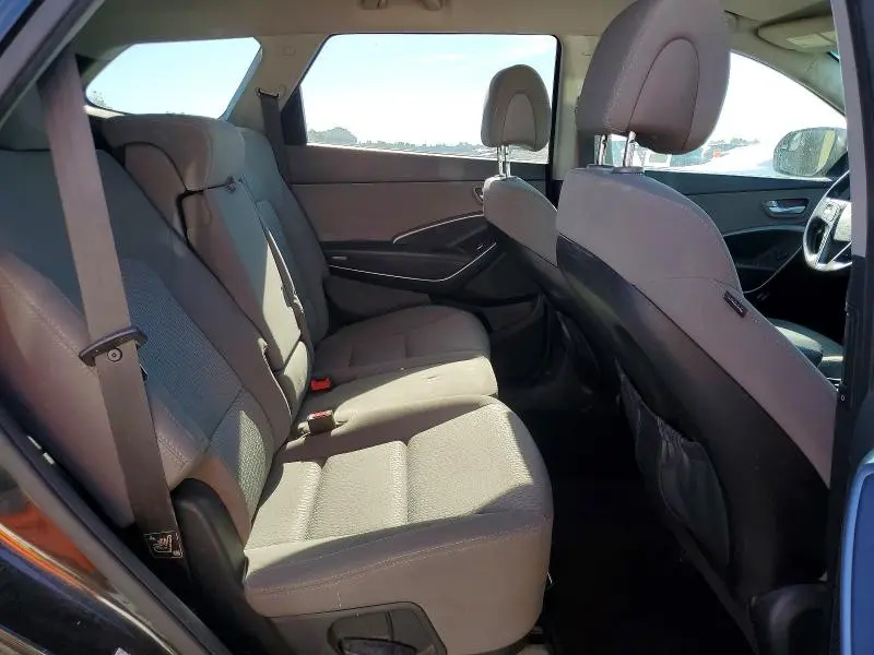 2016 HYUNDAI SANTA FE SE  