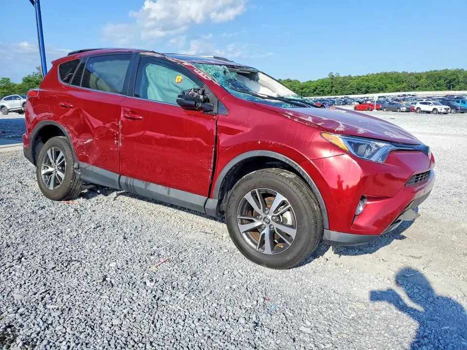 2018 TOYOTA RAV4 XLE  