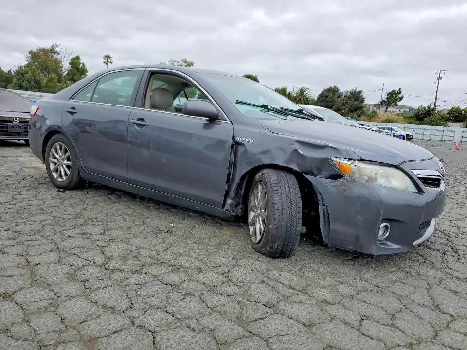 2011 TOYOTA CAMRY HYBRID  
