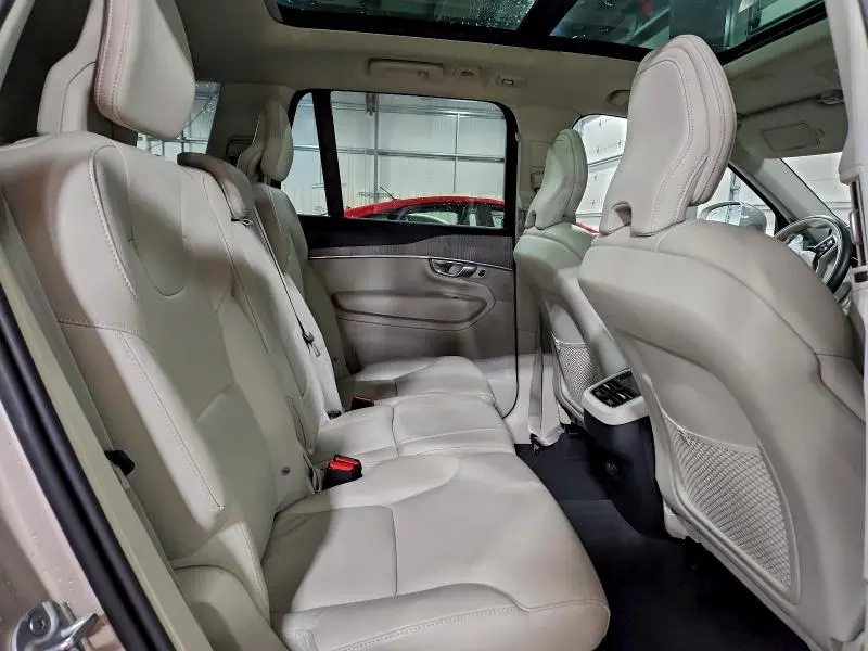 2024 VOLVO XC90 PLUS  