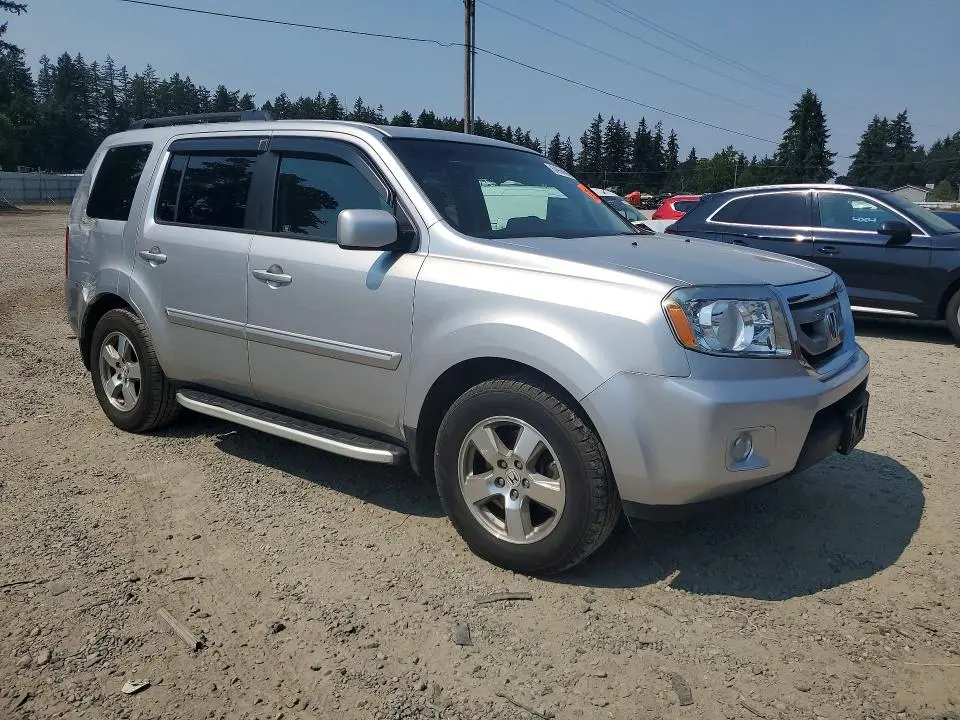 2011 HONDA PILOT EXLN  