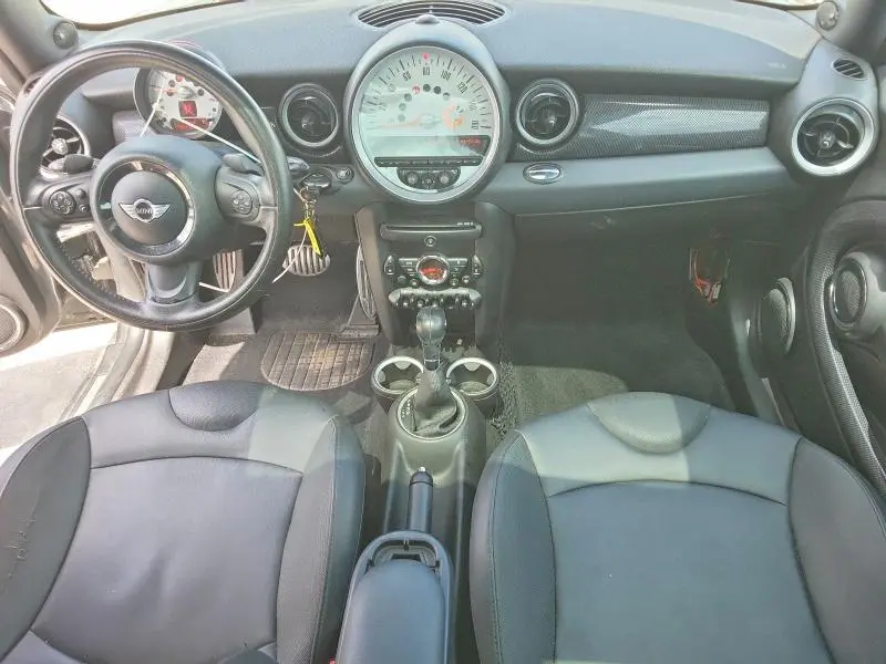 2011 MINI COOPER S  