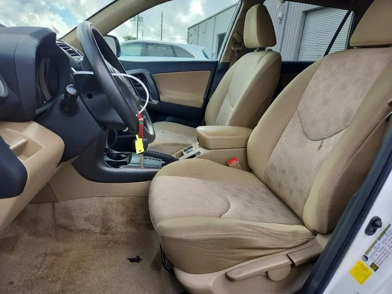 2011 TOYOTA RAV4 BASE  