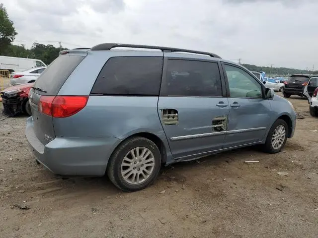 2010 TOYOTA SIENNA XLE  