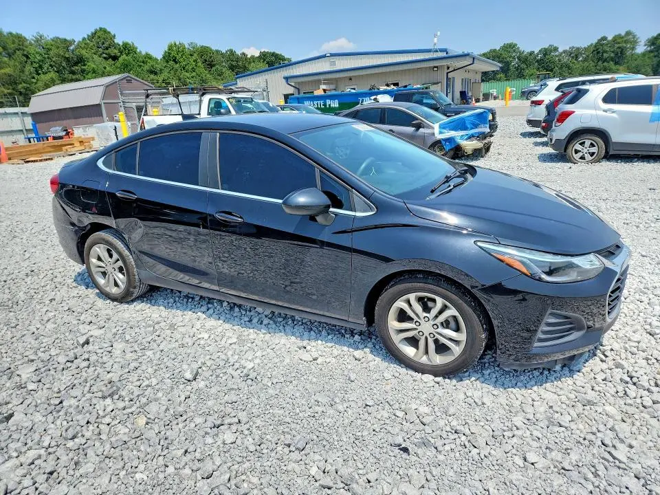 2019 CHEVROLET CRUZE LT  