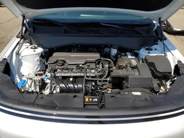 2025 HYUNDAI KONA SE  