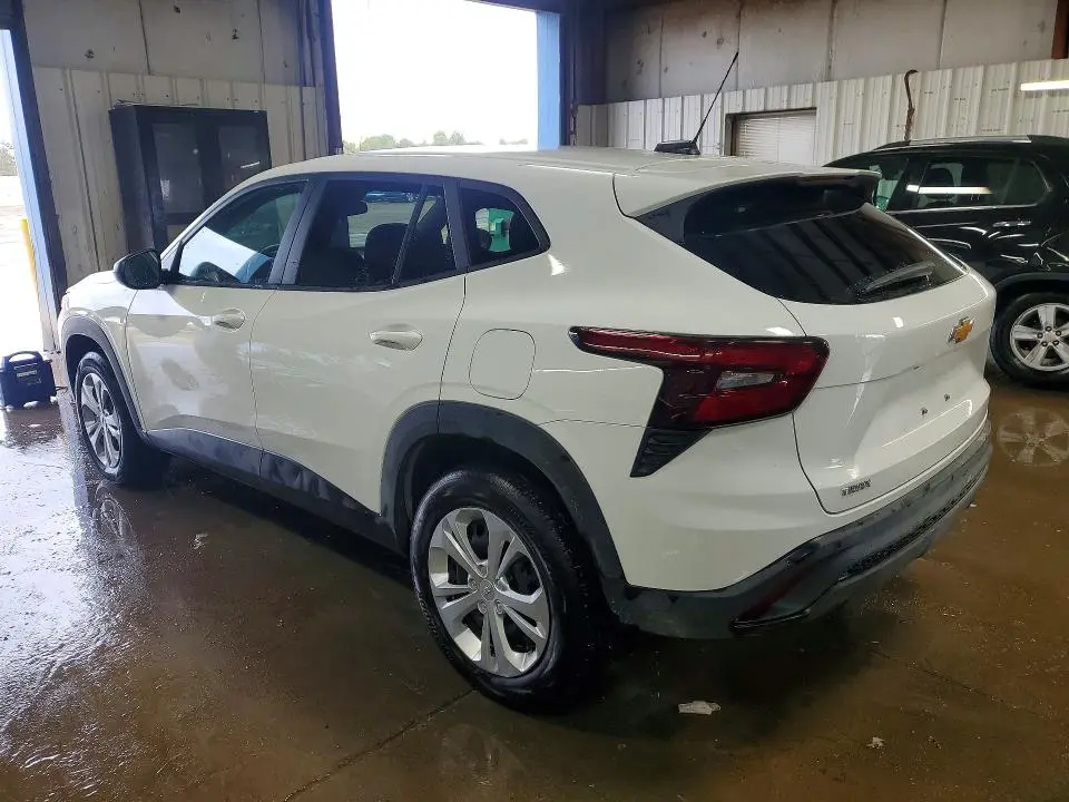 2025 CHEVROLET TRAX LS  