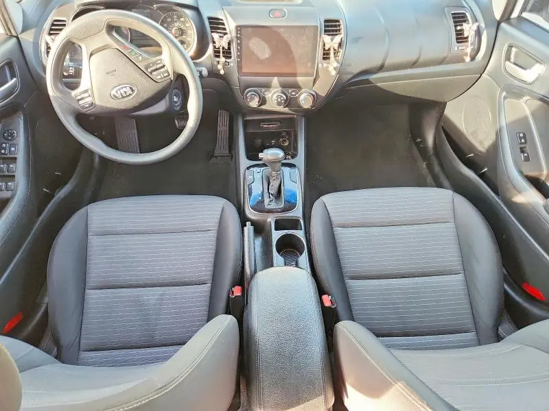 2017 KIA FORTE LX  