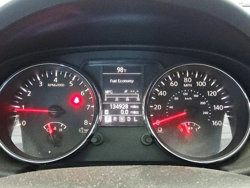 2011 NISSAN ROGUE S  