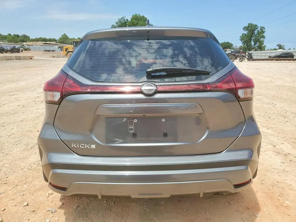 2023 NISSAN KICKS S  