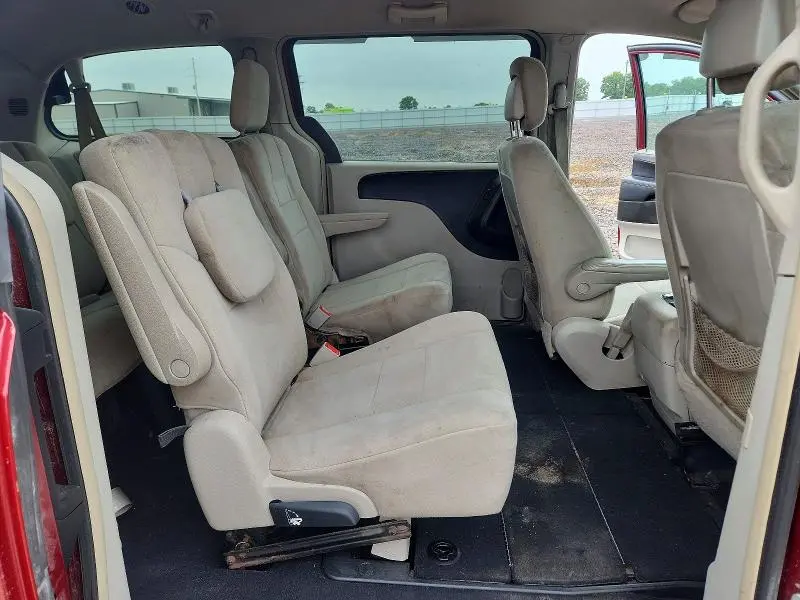 2011 DODGE G CARV SE   