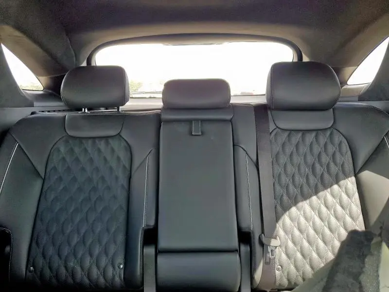 2025 GENESIS GV70 BASE  