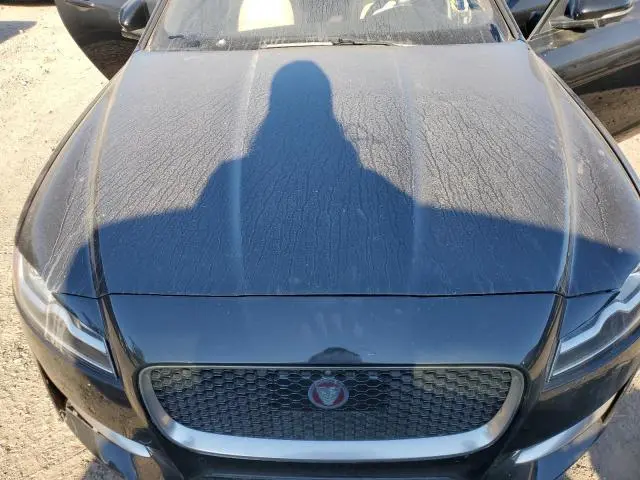 2016 JAGUAR XF R - SPORT  