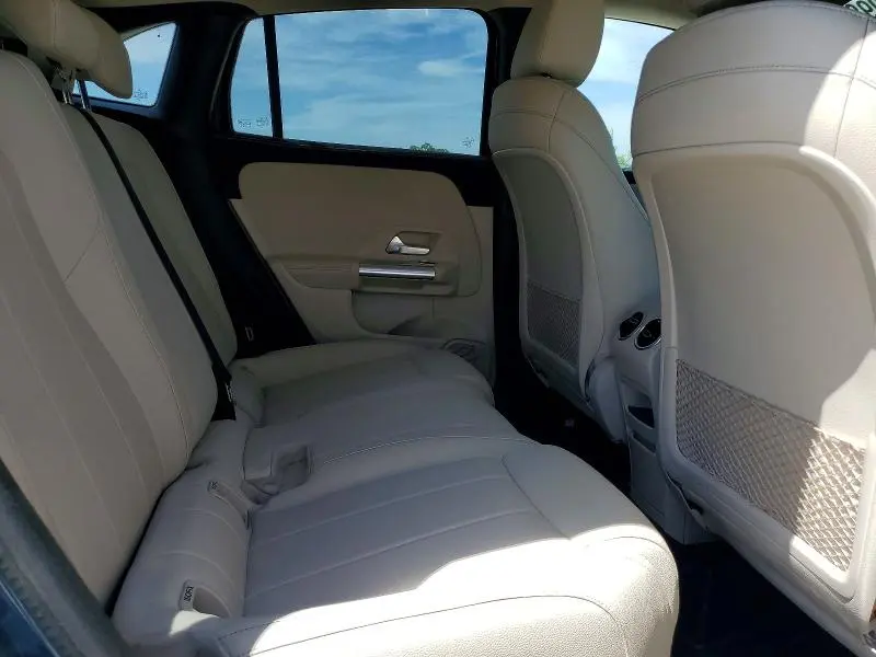 2021 MERCEDES-BENZ GLA 250  