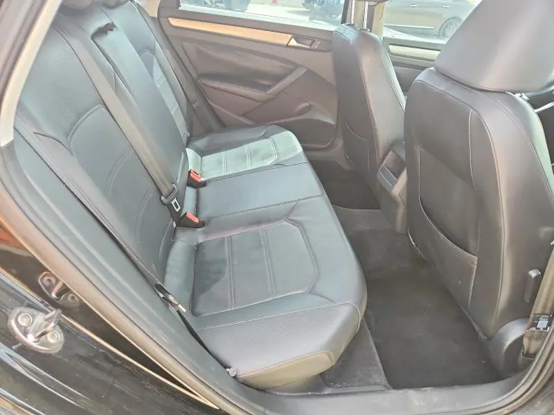 2014 VOLKSWAGEN PASSAT S  