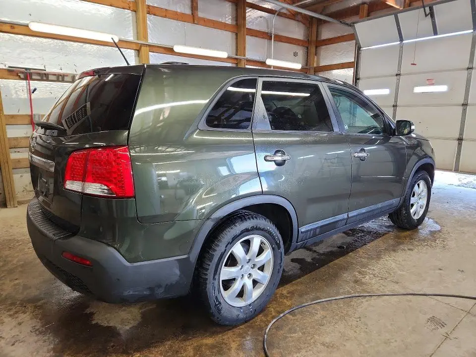 2012 KIA SORENTO LX  