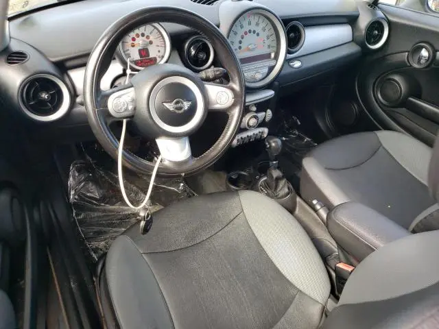 2010 MINI COOPER 