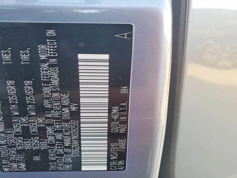 2022 TOYOTA HIGHLANDER XLE  