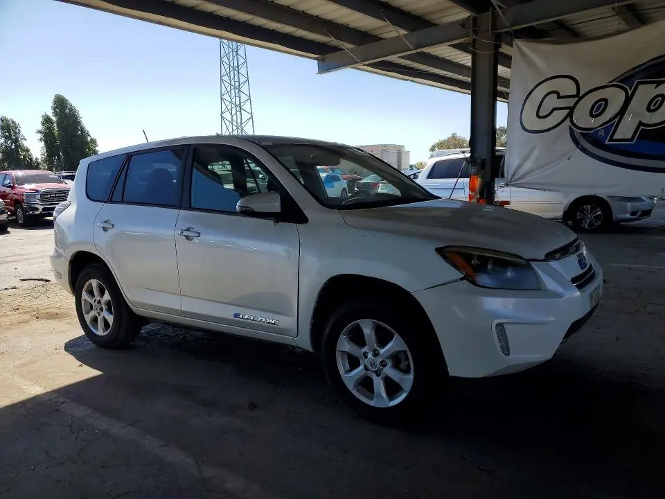 2013 TOYOTA RAV4 EV BASE  