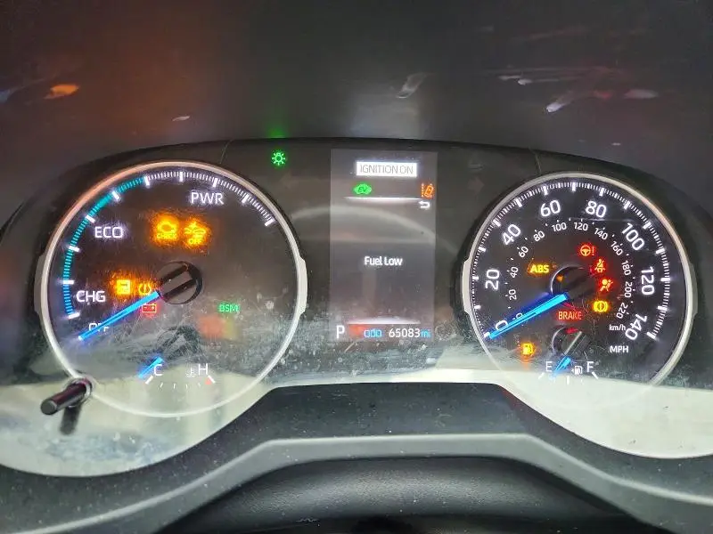 2022 TOYOTA RAV4 XLE  