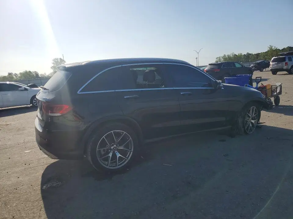2020 MERCEDES-BENZ GLC 300  