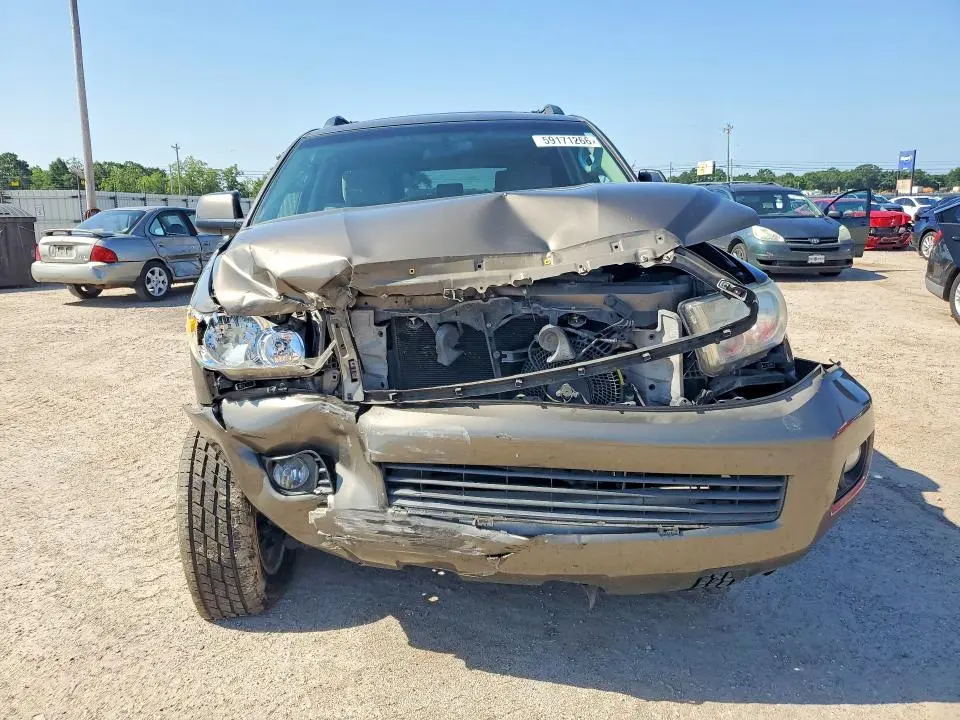 2013 TOYOTA SEQUOIA SR5  