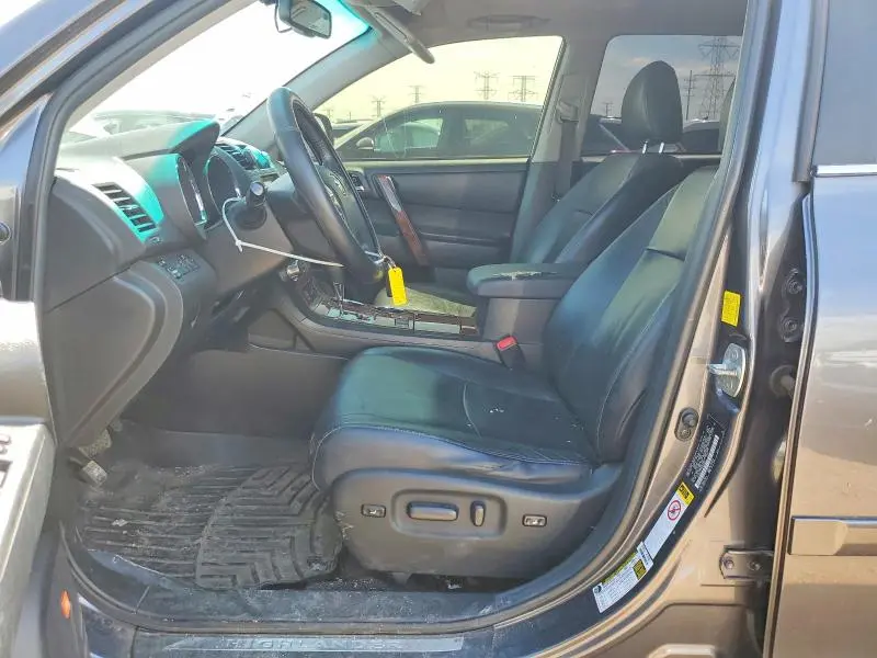 2011 TOYOTA HIGHLANDER LIMITED  