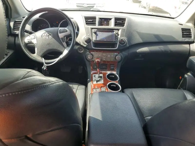 2013 TOYOTA HIGHLANDER LIMITED  