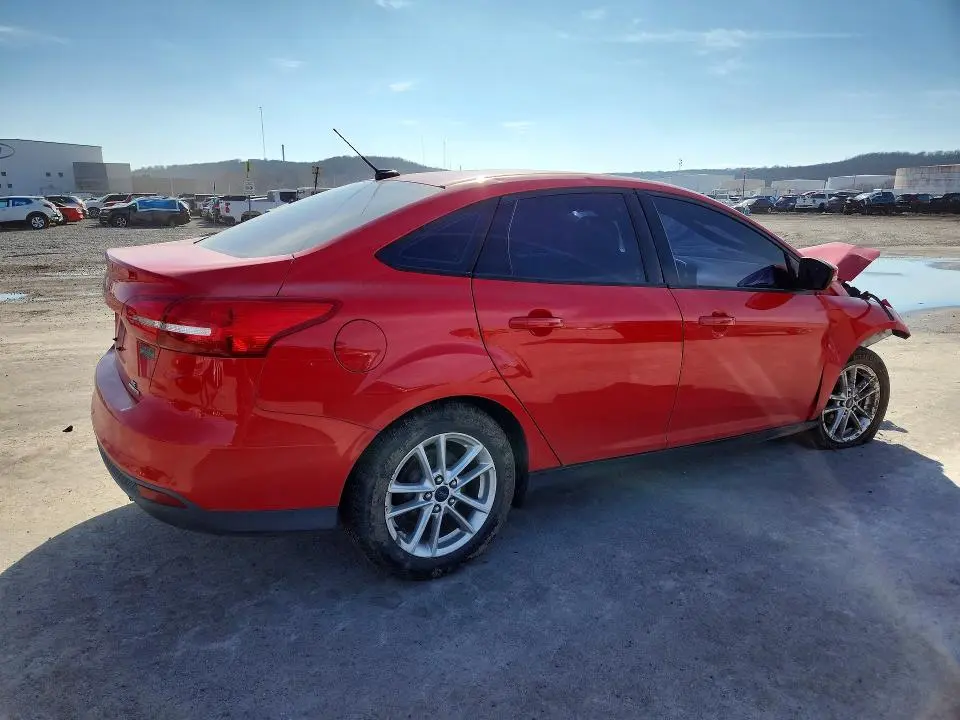 2015 FORD FOCUS SE  