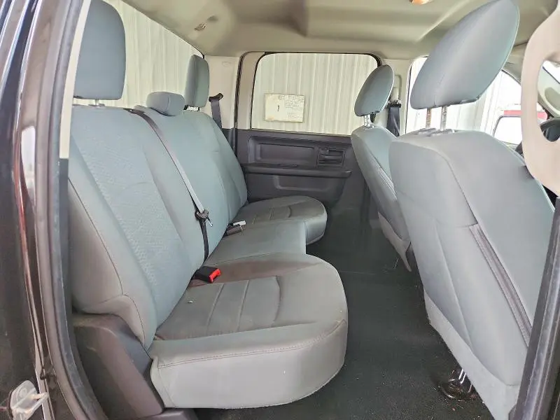 2016 RAM 1500 ST  