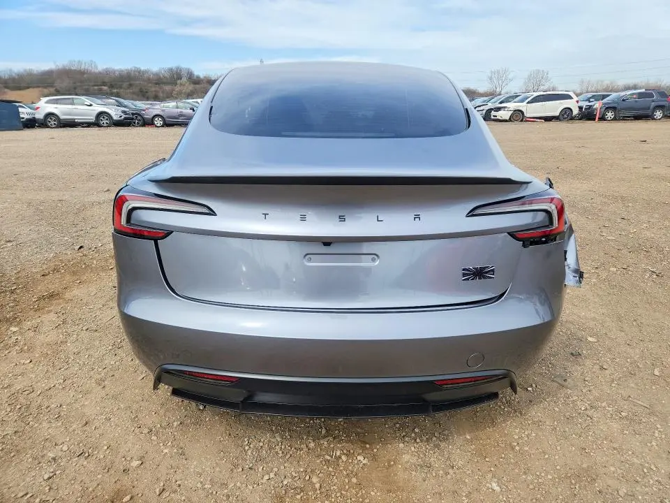 2026 TESLA MODEL 3   