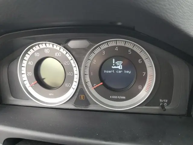 2012 VOLVO XC70 3.2  