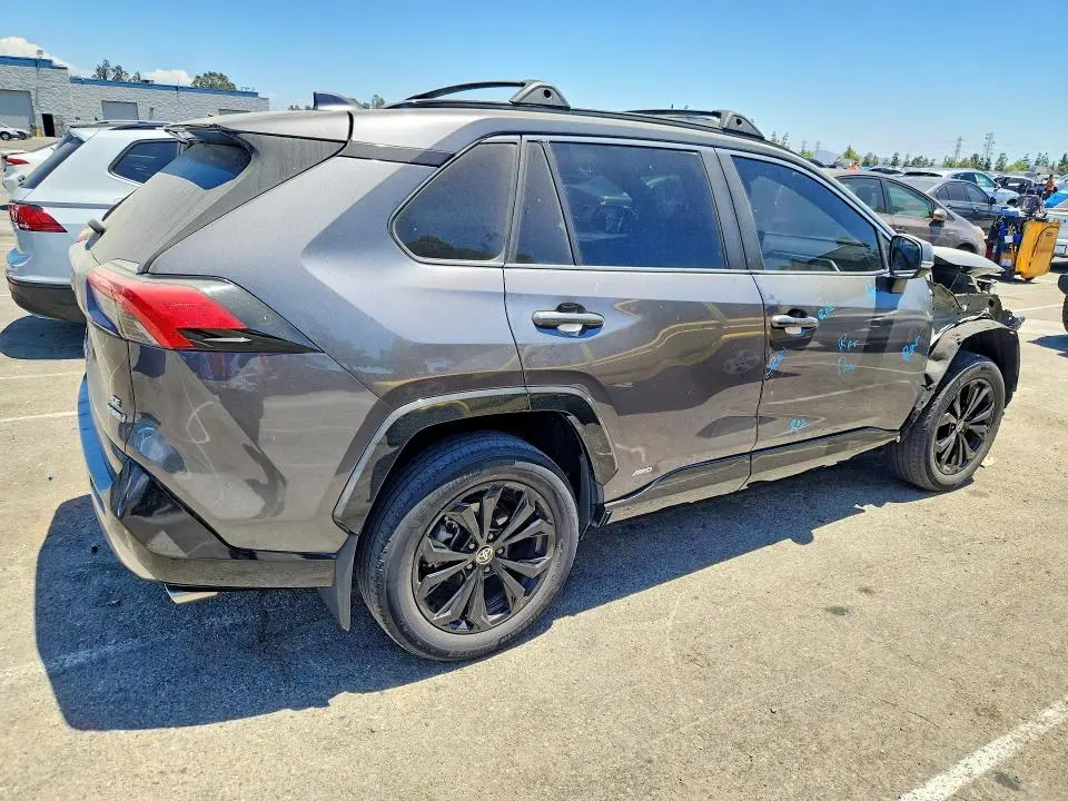 2022 TOYOTA RAV4 SE  