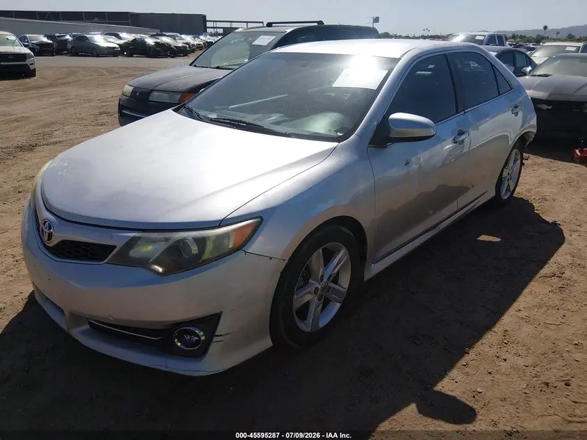2013 TOYOTA CAMRY SE