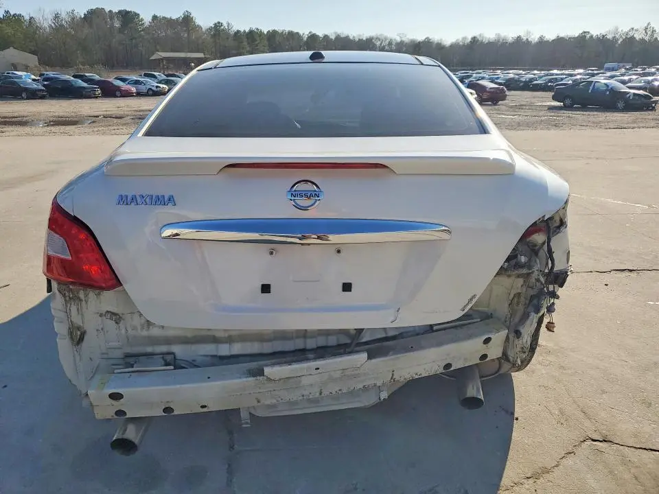 2011 NISSAN MAXIMA S  