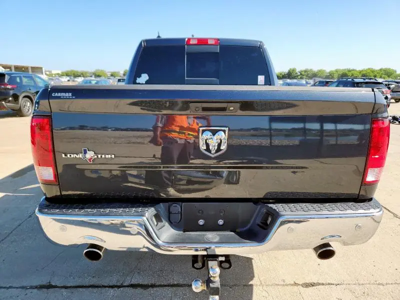 2017 RAM 1500 SLT  