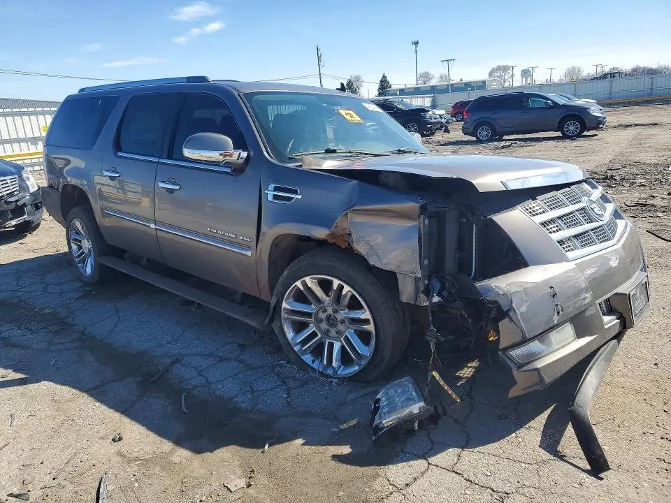 2011 CADILLAC ESCALADE ESV PLATINUM  