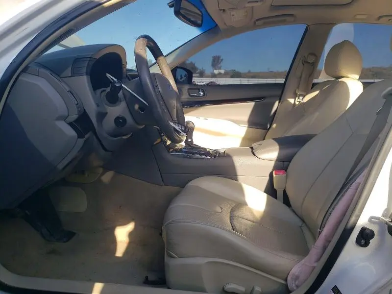 2011 INFINITI G37 BASE  