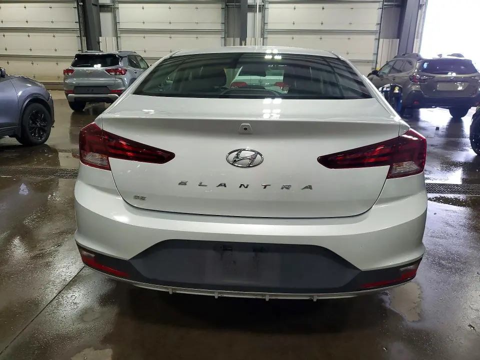 2020 HYUNDAI ELANTRA SE  