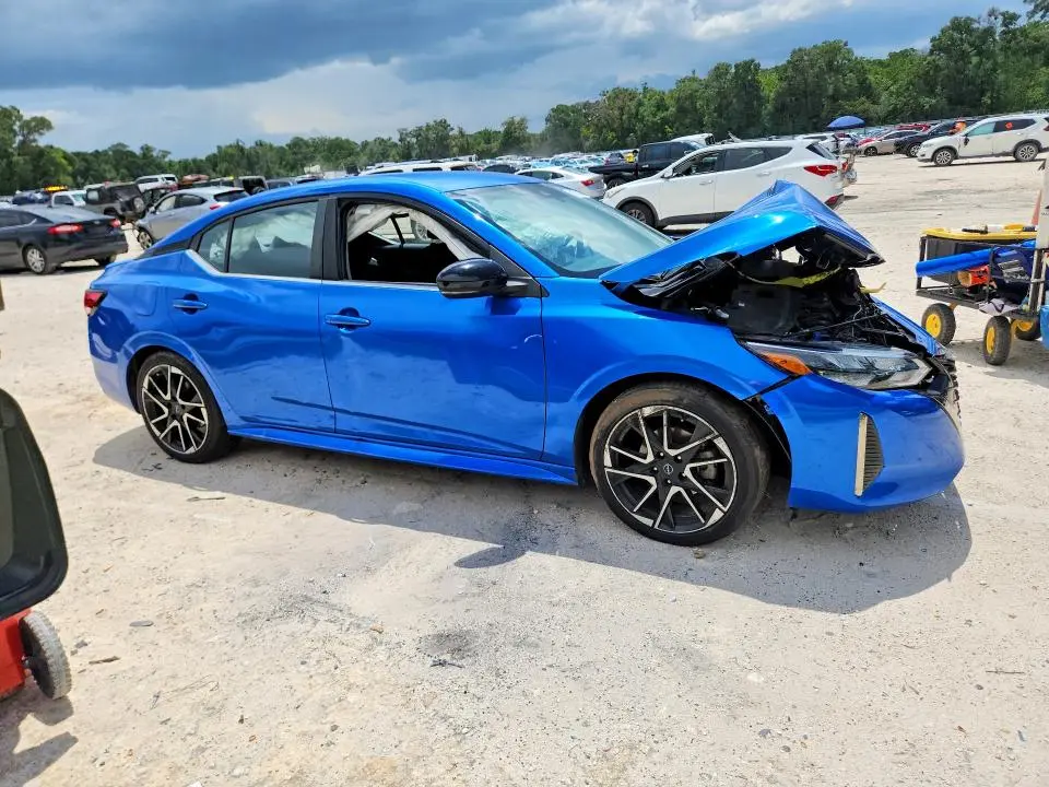 2024 NISSAN SENTRA SR  
