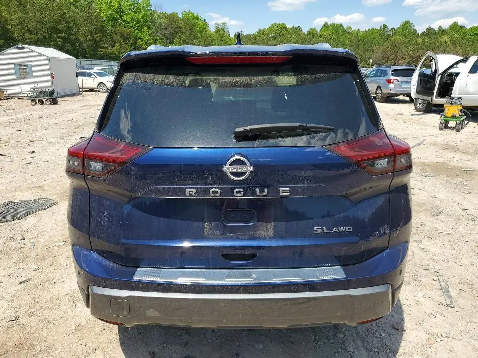2024 NISSAN ROGUE SL  