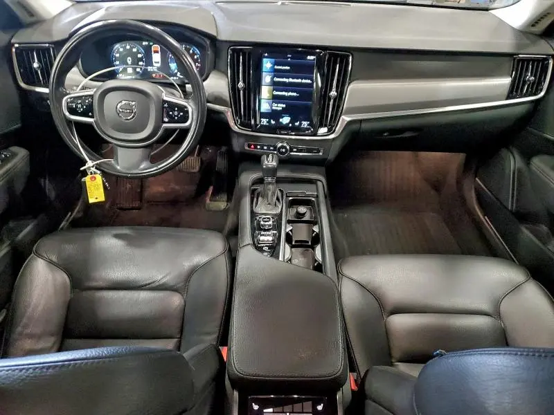 2017 VOLVO S90 T6 MOMENTUM  