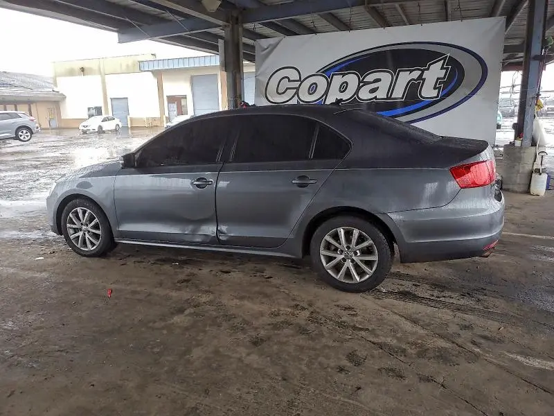 2012 VOLKSWAGEN JETTA SE  