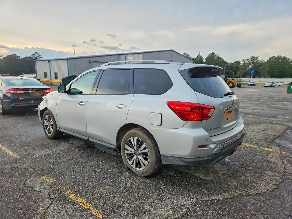 2018 NISSAN PATHFINDER SL  
