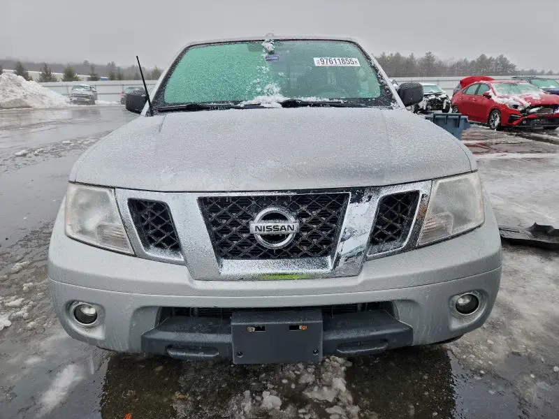 2013 NISSAN FRONTIER SV  