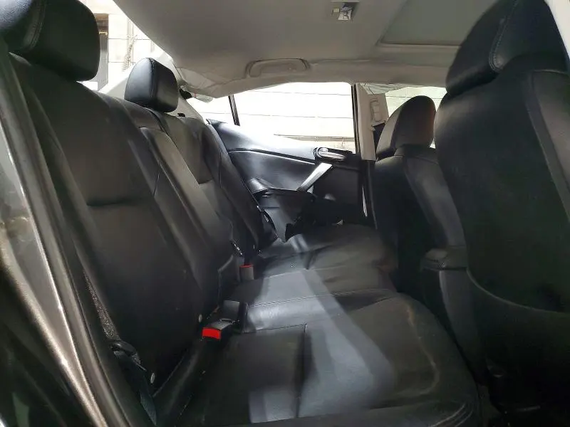 2011 MAZDA 3 S  